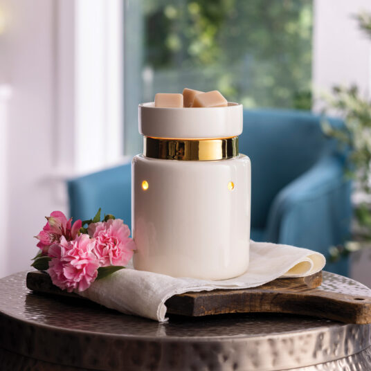 White & Gold Warmer